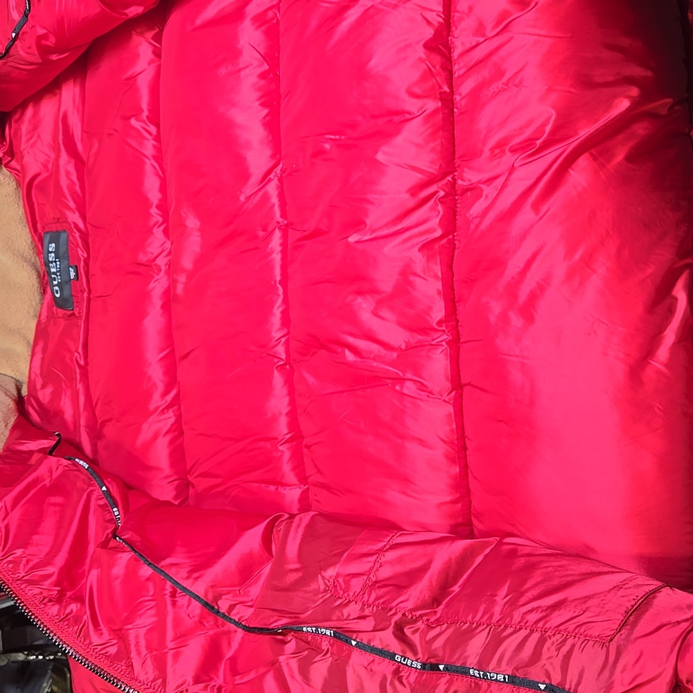GUESS Larry Fabric Block Puffer Jacket Red Large - Picture 10 of 10